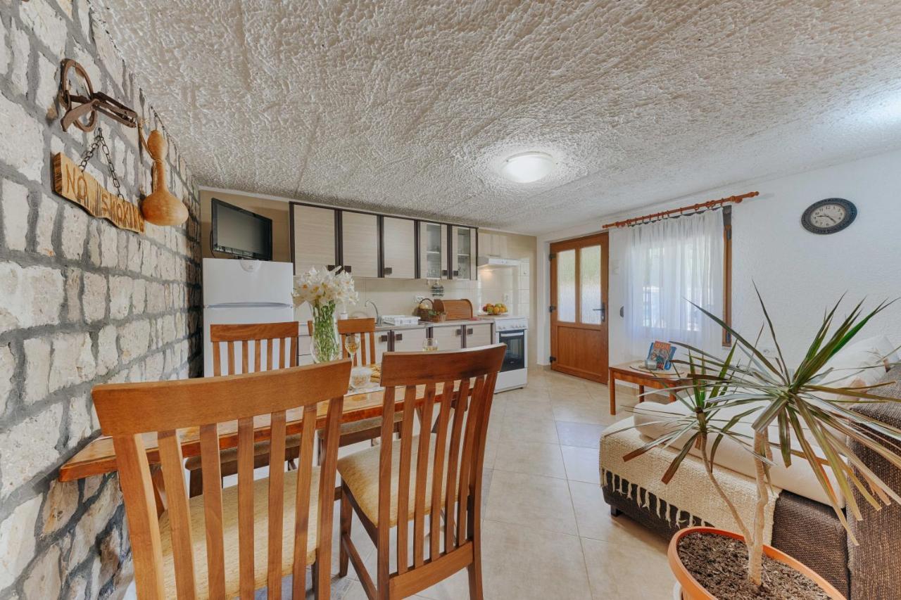 Markovic Village Apartments Ulcinj Bagian luar foto